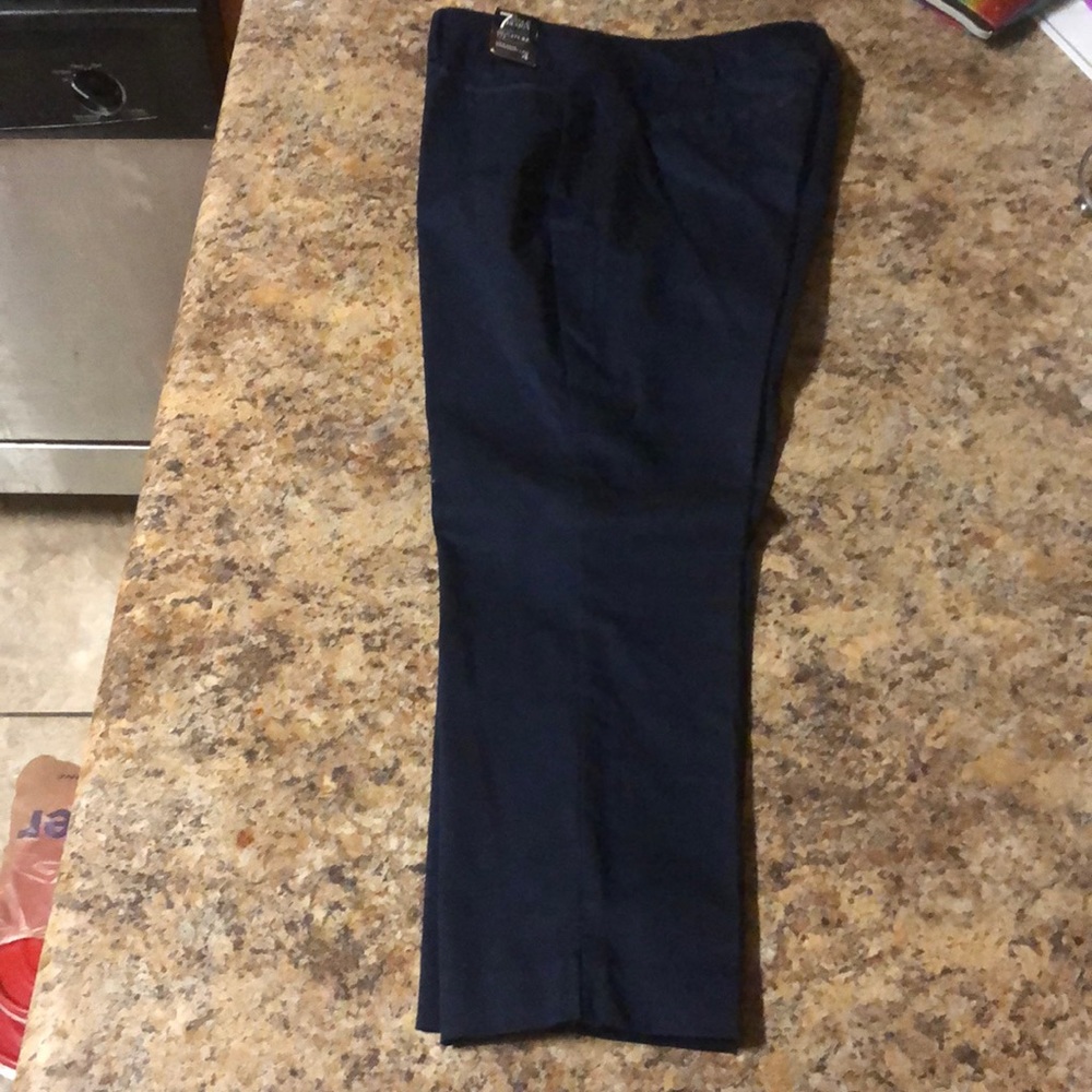 Navy blue New York & Company crop pants